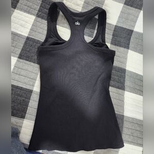 ALO Yoga Black Fitted Sleeveless Tank Top